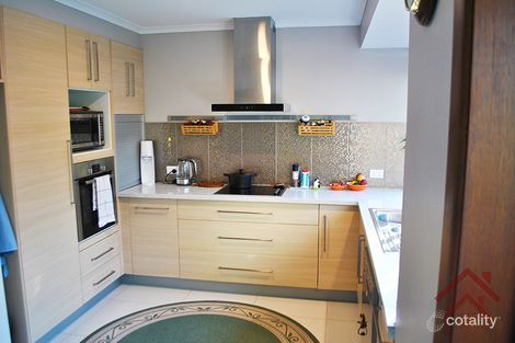 22 Eucumbene Dr, Petrie, QLD 4502