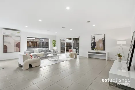 Property photo of 7 Coco Circuit Point Cook VIC 3030