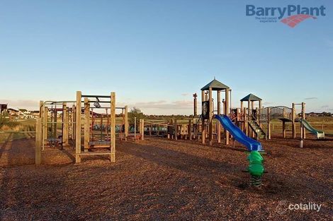 Property photo of 15 Vista Court Altona Meadows VIC 3028