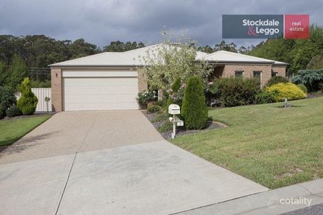 Property photo of 2 Mineral Court Drouin VIC 3818