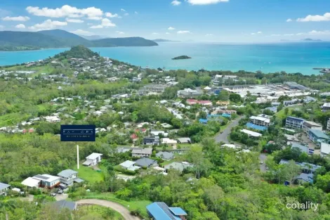 Property photo of 8A Yachtsmans Parade Cannonvale QLD 4802