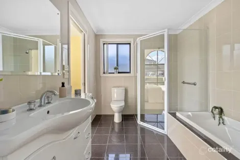 Property photo of 8 Royal Oak Drive Alfords Point NSW 2234