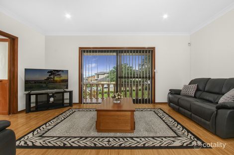 Property photo of 2 Franklin Place Bossley Park NSW 2176