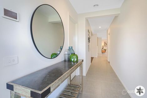 Property photo of 5 Postema Drive Point Cook VIC 3030