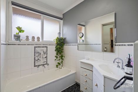 Property photo of 10 Holroyd Drive Epping VIC 3076