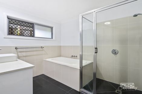 Property photo of 8 Shannons Drive Lammermoor QLD 4703