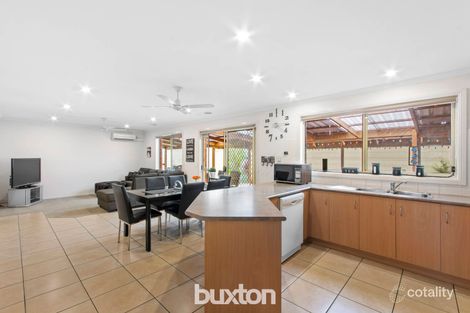 Property photo of 74 Rossack Drive Waurn Ponds VIC 3216