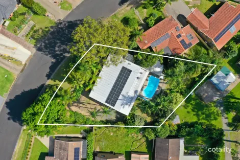 Property photo of 36 Karoola Crescent Surfside NSW 2536