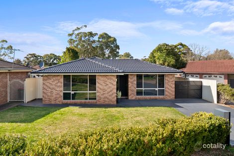 Property photo of 13 Quinion Place Ambarvale NSW 2560