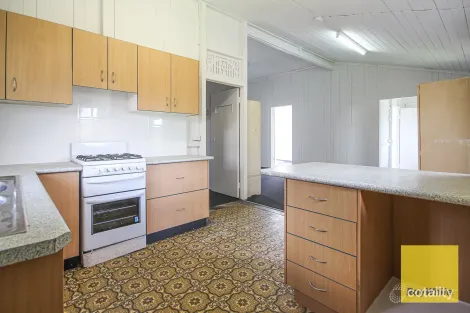 7 Arnold St, Holland Park, QLD 4121