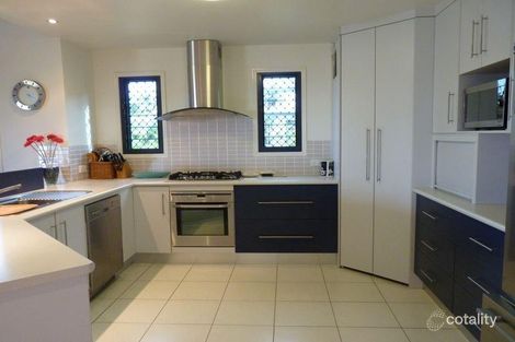 Property photo of 28 Lighthouse Drive Boyne Island QLD 4680
