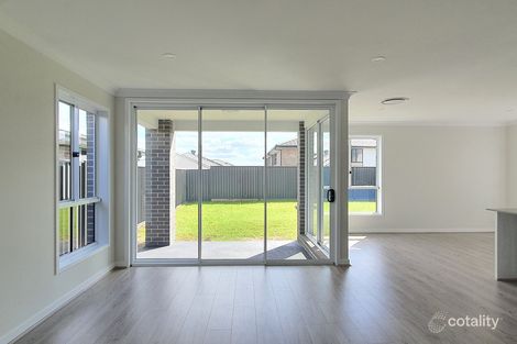 Property photo of 5 Vanderfield Crescent Oran Park NSW 2570