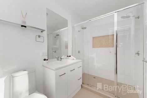 Property photo of 4 Redpath Court Werribee VIC 3030