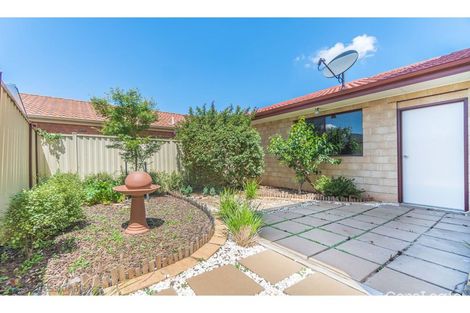 Property photo of 79 Axminster Drive Craigieburn VIC 3064