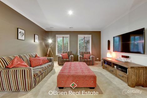 Property photo of 51 Niblick Circuit Sandhurst VIC 3977