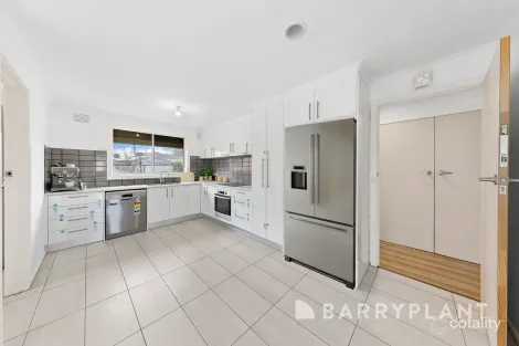 Property photo of 14 Throsby Crescent Deer Park VIC 3023