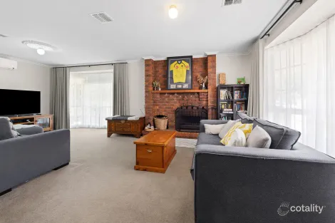 Property photo of 11 Wrede Court Altona Meadows VIC 3028