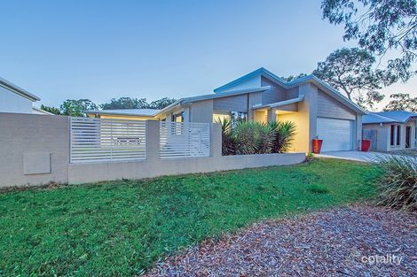 7 Foxwood Cct, Wakerley, QLD 4154