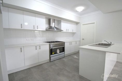 Property photo of 10 Bandara Circuit Spring Farm NSW 2570