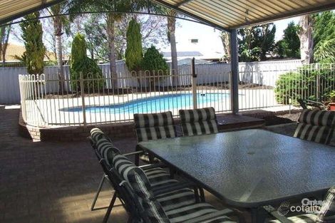 102 Brown Cres, Seville Grove, WA 6112