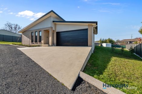 6 Spring Gr, Latrobe, TAS 7307