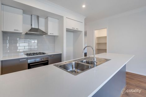 Property photo of 5 Degrees Road Greenvale VIC 3059