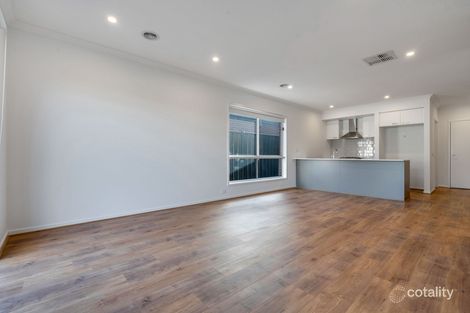 Property photo of 5 Degrees Road Greenvale VIC 3059