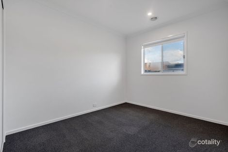 Property photo of 5 Degrees Road Greenvale VIC 3059