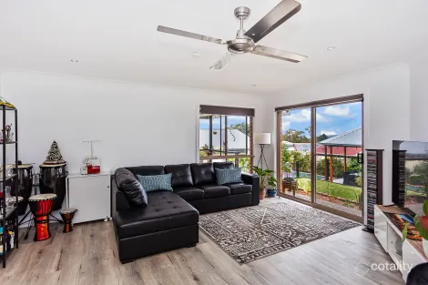 Property photo of 18 Mataranka Drive Worongary QLD 4213