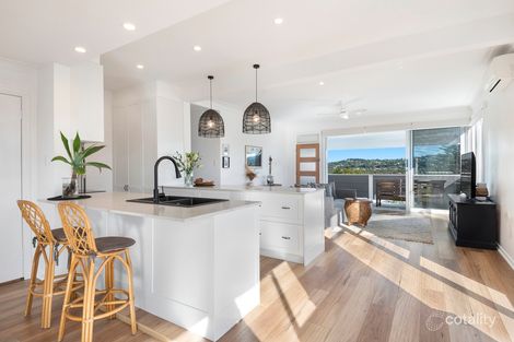 Property photo of 10 Carpenter Crescent Warriewood NSW 2102