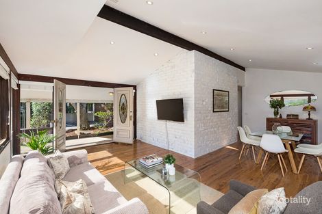 Property photo of 15 Kendal Crescent Wheeler Heights NSW 2097