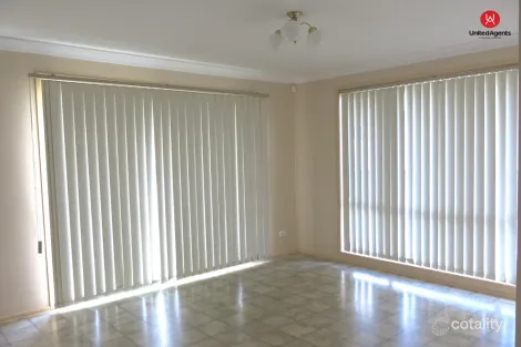 Property photo of 9 Gladstone Close West Hoxton NSW 2171