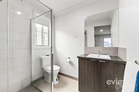 Property photo of 8 Rabbit Crescent Werribee VIC 3030