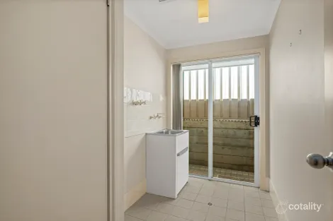 Property photo of 28 Sabella Place Noarlunga Downs SA 5168