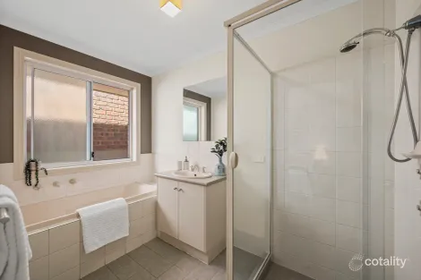 Property photo of 28 Sabella Place Noarlunga Downs SA 5168