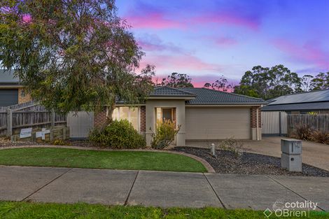 Property photo of 22 Holland Street Drouin VIC 3818