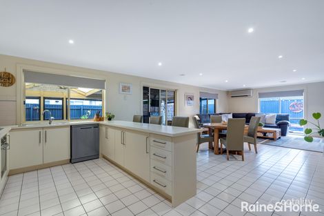 Property photo of 13 Erin Street Hillside VIC 3037