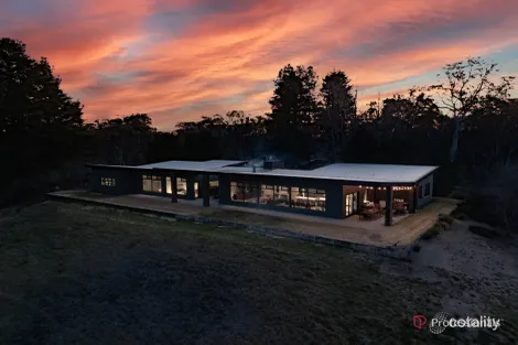 16 Vernon St, Guyra, NSW 2365