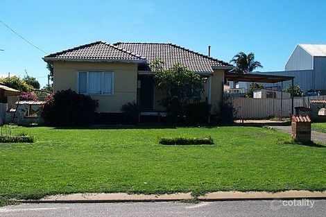 10 Houtman St, Wonthella, WA 6530