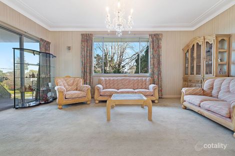 Property photo of 10 Hyde Avenue Killarney Heights NSW 2087