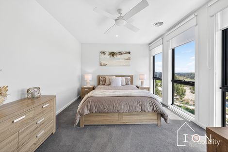 Property photo of 11 Ebro Walk Cranbourne West VIC 3977