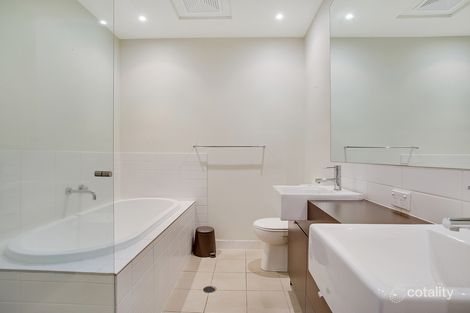 Property photo of 4 Moores Crescent Varsity Lakes QLD 4227