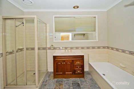 Property photo of 19 Calverton Road Kealba VIC 3021