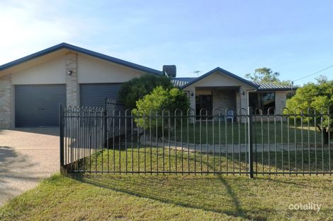 17 Crinum Cres, Emerald, QLD 4720