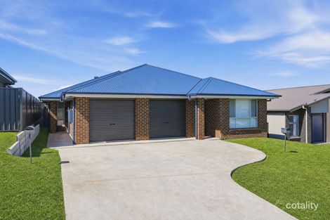 Property photo of 12 Royston Circuit Farley NSW 2320