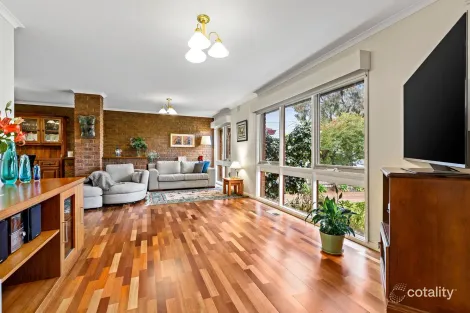 Property photo of 42 Randwick Drive Keilor Park VIC 3042