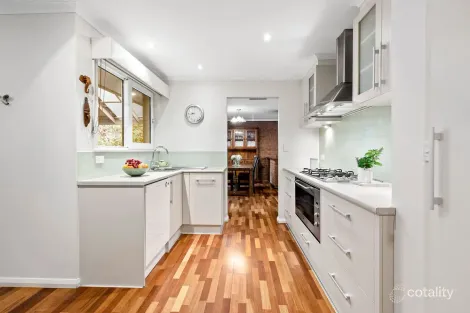 Property photo of 42 Randwick Drive Keilor Park VIC 3042