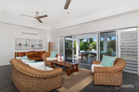 Property photo of 2 Lakeside Drive Smithfield QLD 4878