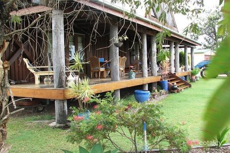 Property photo of 1 Driftwood Court Winfield QLD 4670