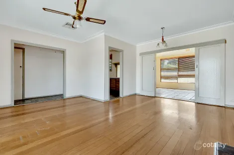 Property photo of 15 Hanson Road Craigieburn VIC 3064